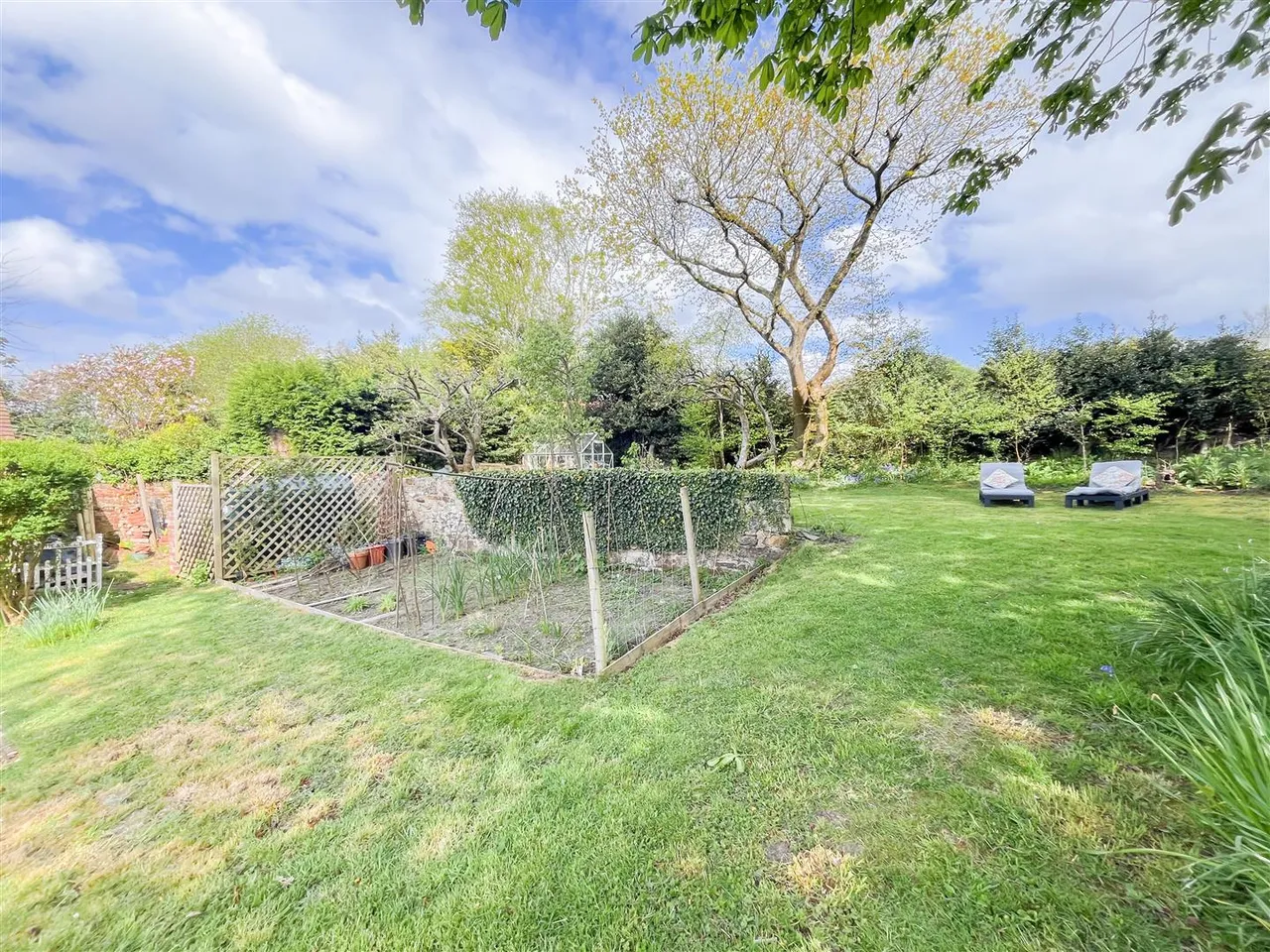 Battle Road, Punnetts Town, Heathfield, TN21 9DR, photo 21