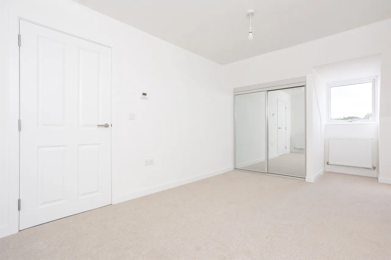 Ghyllgrove Close, Basildon, SS14, photo 8