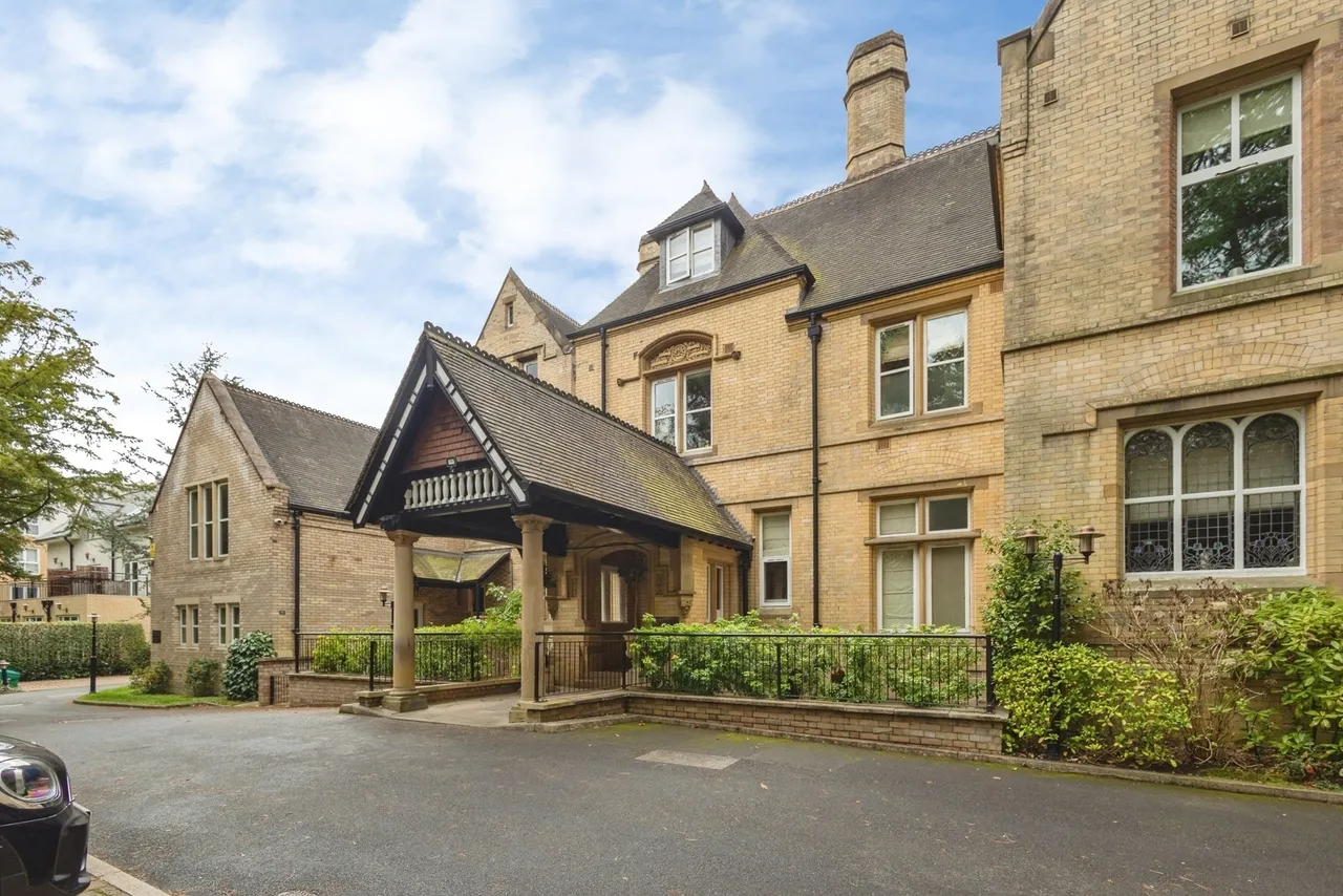 Dundreggan Gardens, Didsbury, M20, photo 22