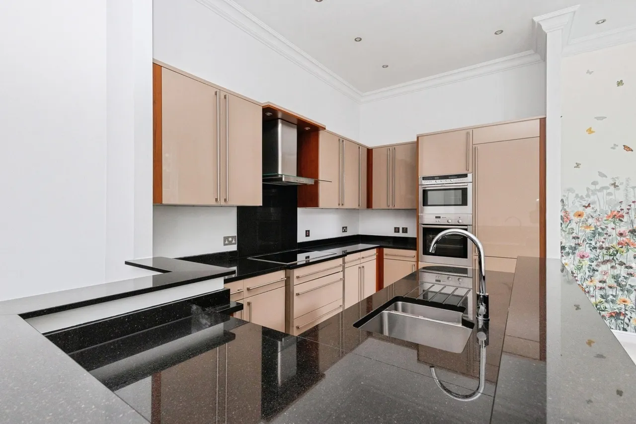 Dundreggan Gardens, Didsbury, M20, photo 6