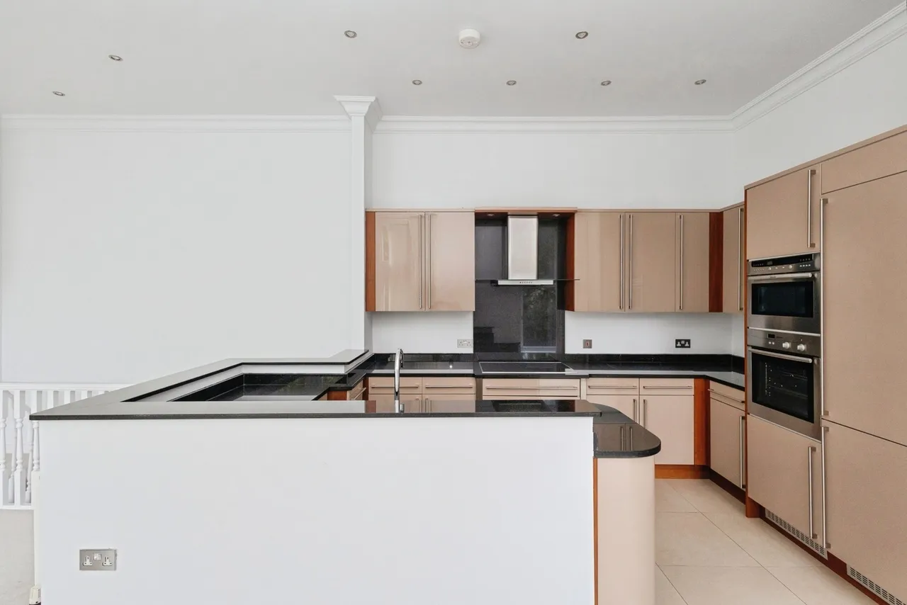 Dundreggan Gardens, Didsbury, M20, photo 28