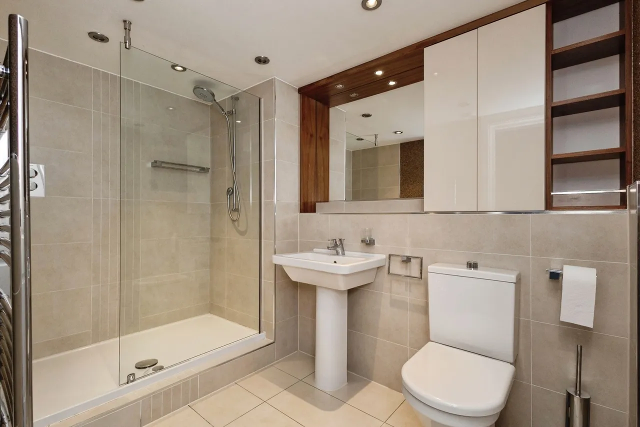 Dundreggan Gardens, Didsbury, M20, photo 7