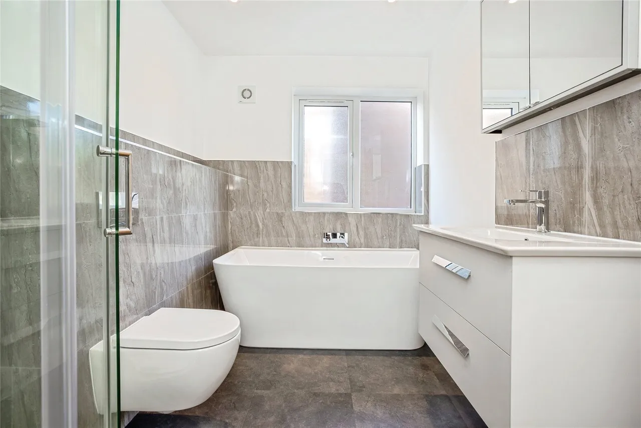 Inholms Gardens, Flintham, NG23, photo 12