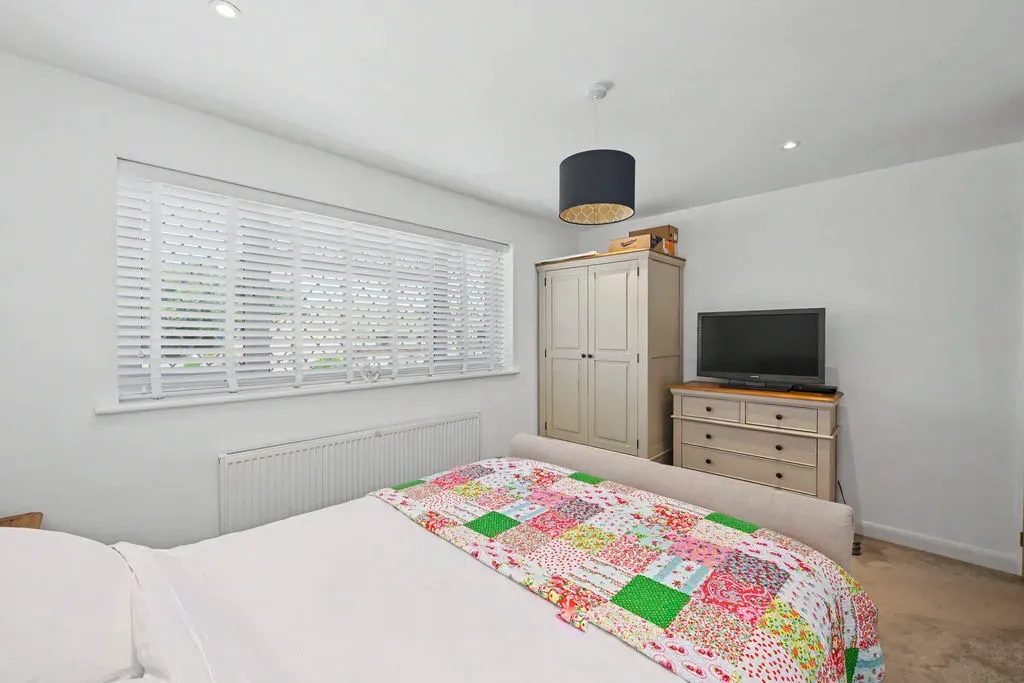 Overstrand, Aston Clinton, Buckinghamshire, HP22 5NA, photo 11