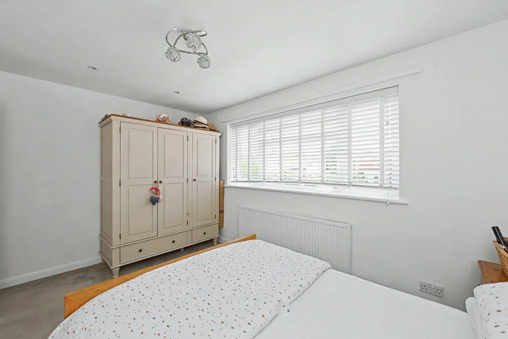Overstrand, Aston Clinton, Buckinghamshire, HP22 5NA, photo 12