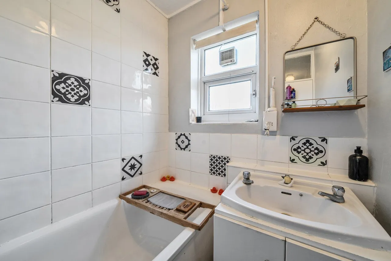 Paradise Road, SW4, photo 17