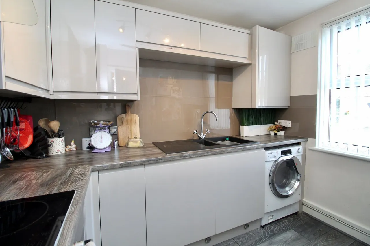 Grosvenor Mews, Lymington, SO41, photo 4