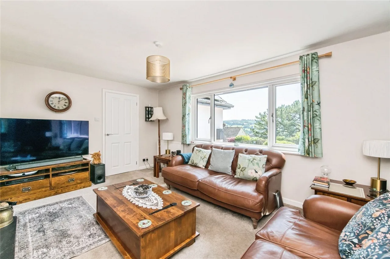 Charter Close, Tiverton, EX16, photo 2