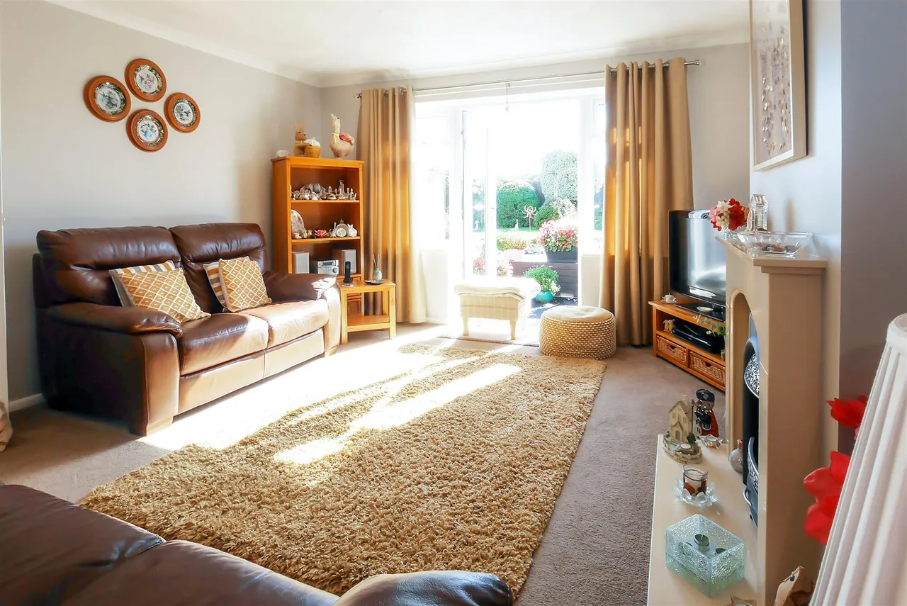 Oakcroft Gardens, Littlehampton, photo 5