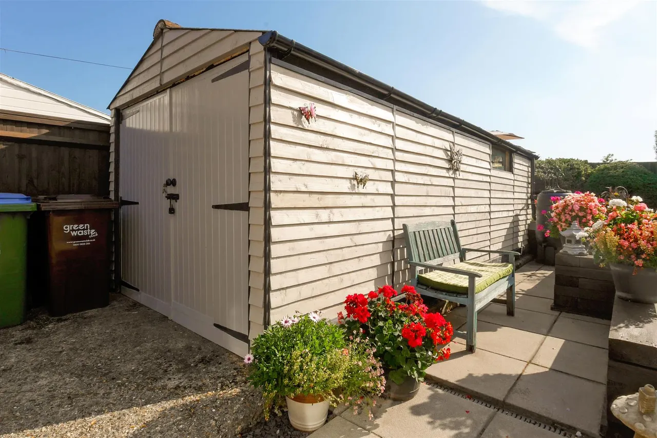 Oakcroft Gardens, Littlehampton, photo 10
