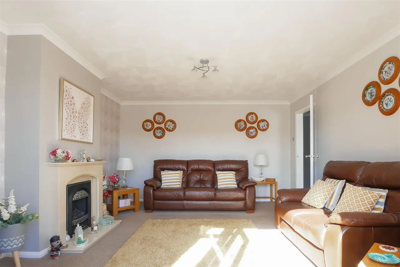 Oakcroft Gardens, Littlehampton, photo 6