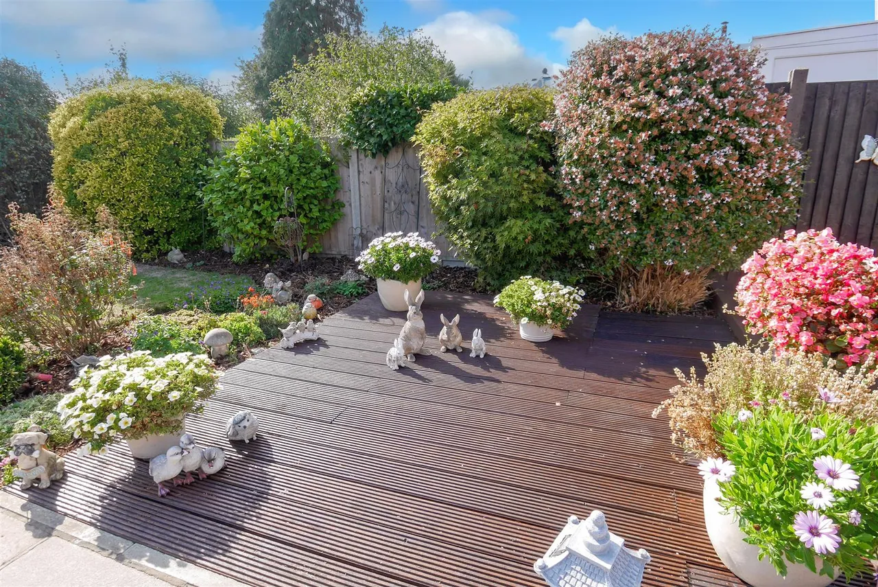 Oakcroft Gardens, Littlehampton, photo 8