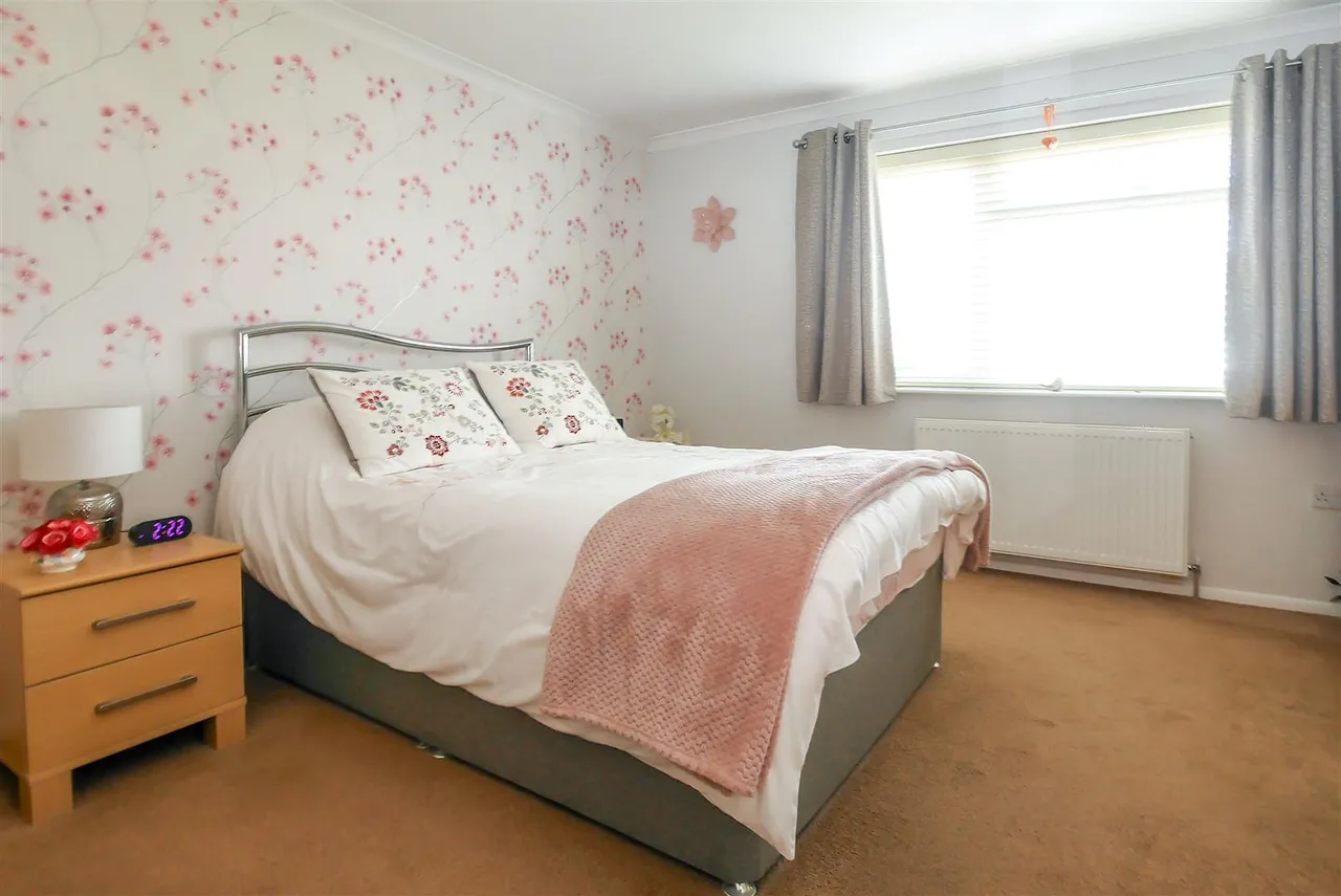 Oakcroft Gardens, Littlehampton, photo 12