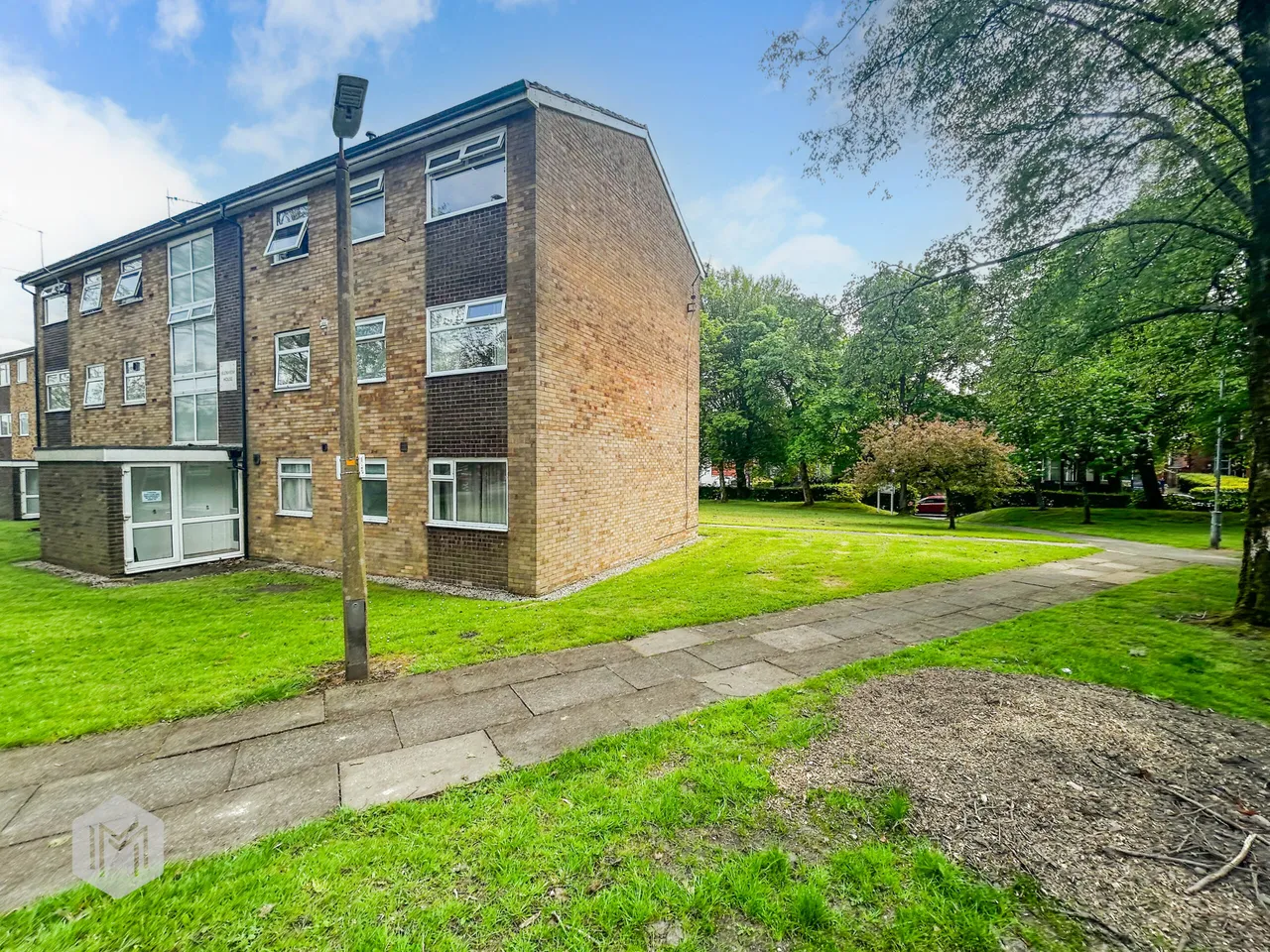 2 bed flat for sale — Blenheim House Carslake Avenue, Bolton, BL1 4BU