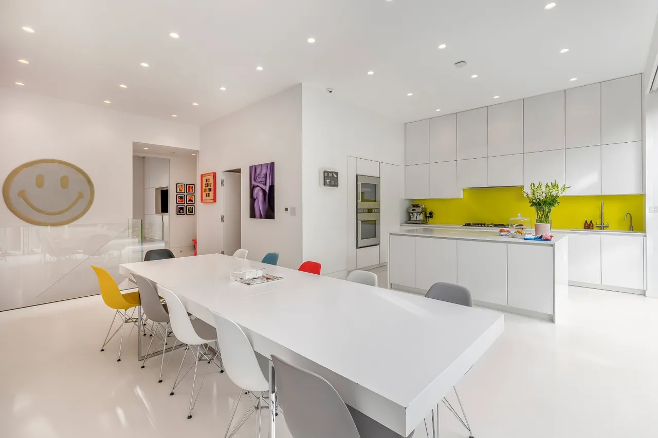 4 bed flat for sale — Priory Road, South Hampstead, London, NW6