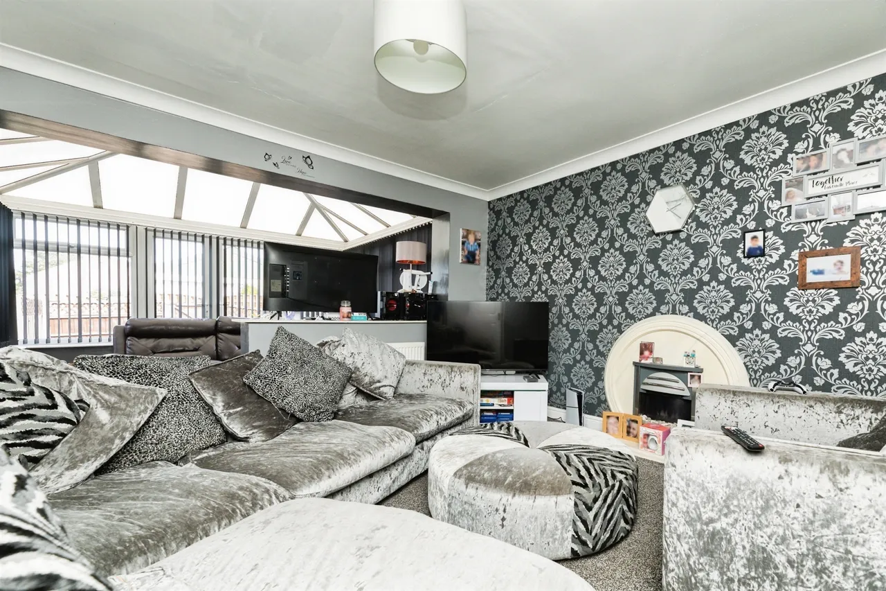 St. Johns Close, Rotherham, S65, photo 2