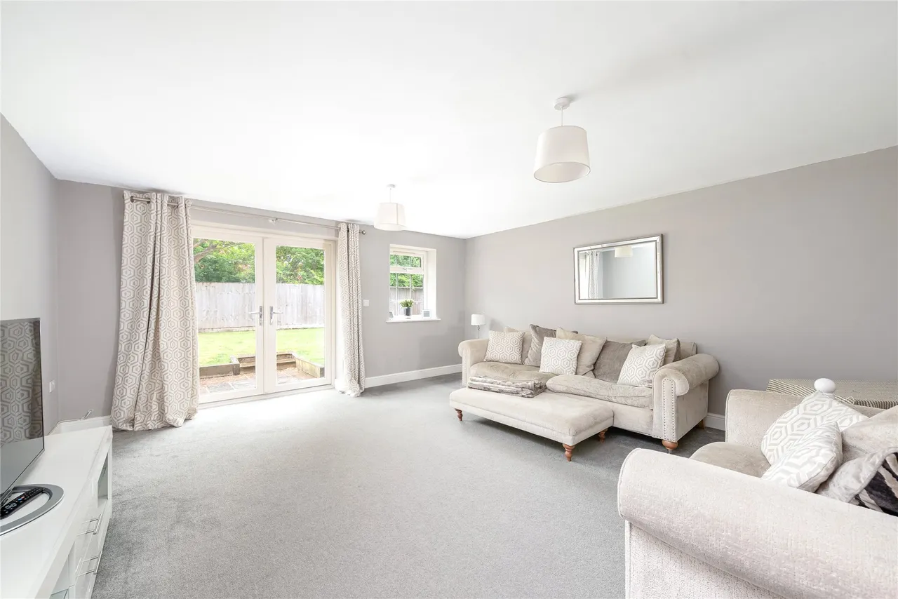 Green End Street, Aston Clinton, HP22, photo 7