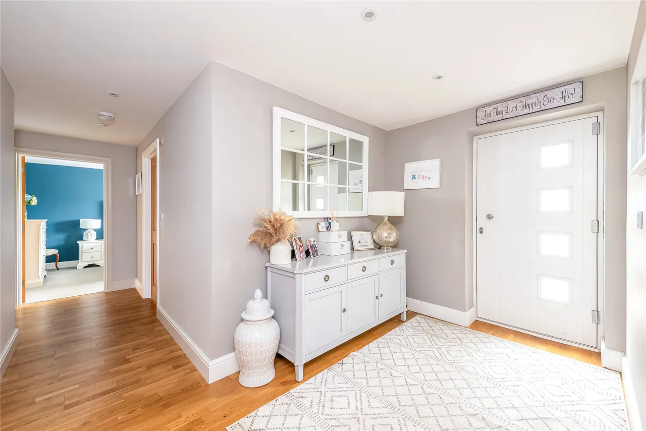 Green End Street, Aston Clinton, HP22, photo 6