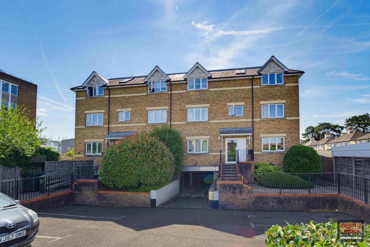 2 bed flat for sale, Gemini Place, Ashford