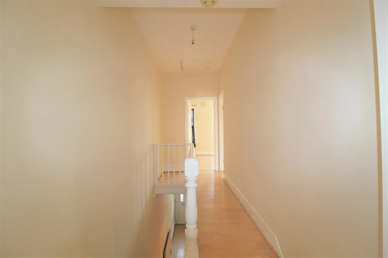 Lucerne Road, Thornton Heath, CR7, photo 6