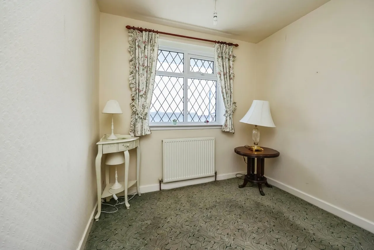 Vaughan Avenue, Hucknall, Nottingham, Nottinghamshire, NG15, photo 15