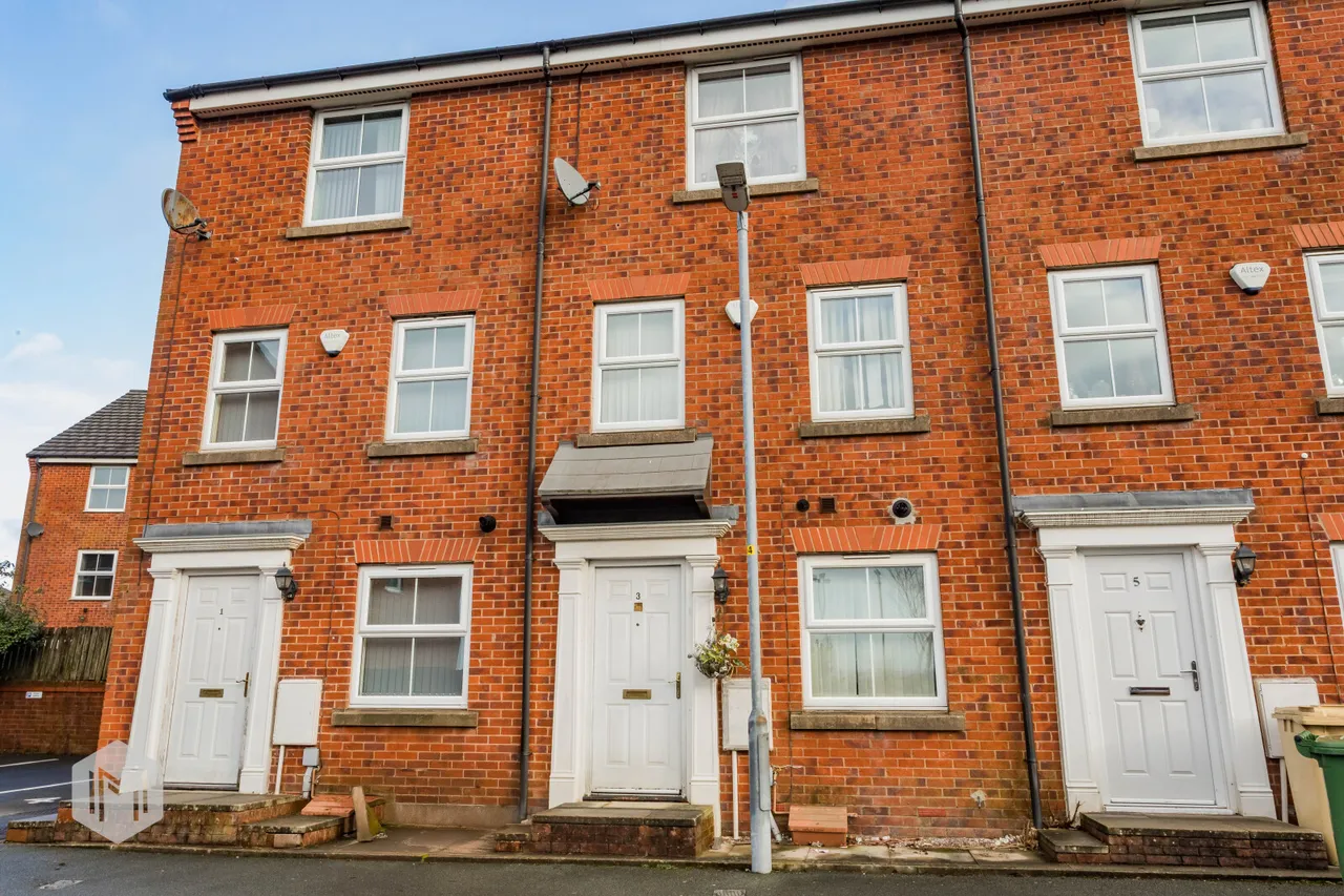 4 bed house for sale — Littlebrooke Close, Bolton, BL2 2GX