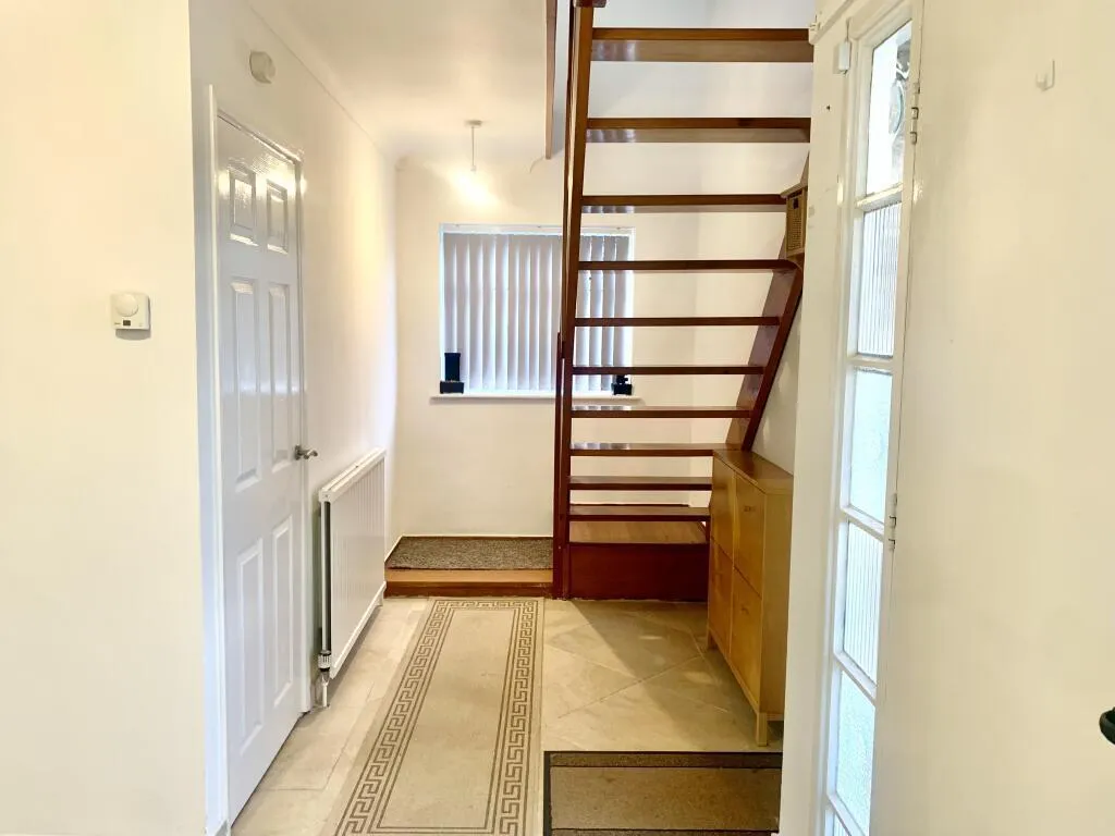 Richmond Avenue, March, PE15, photo 4