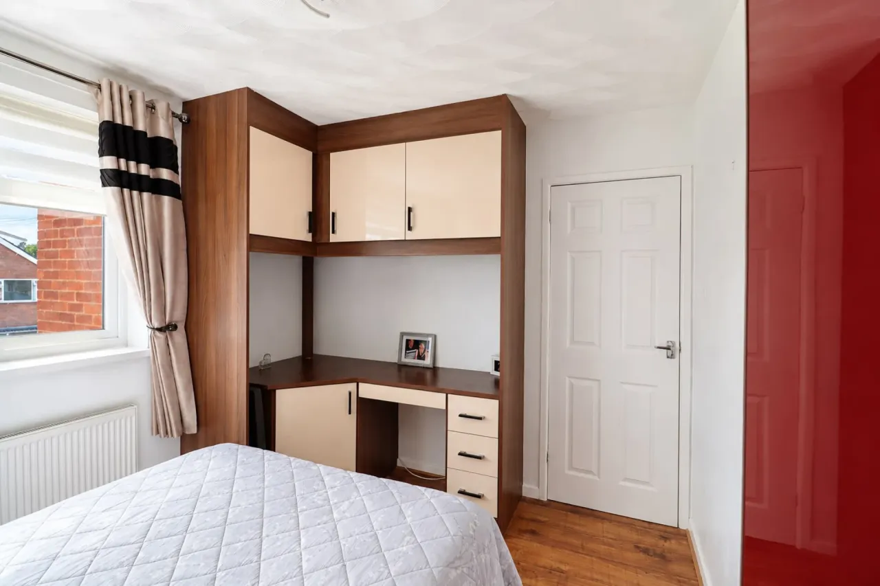 Baker Street, Burntwood, photo 9