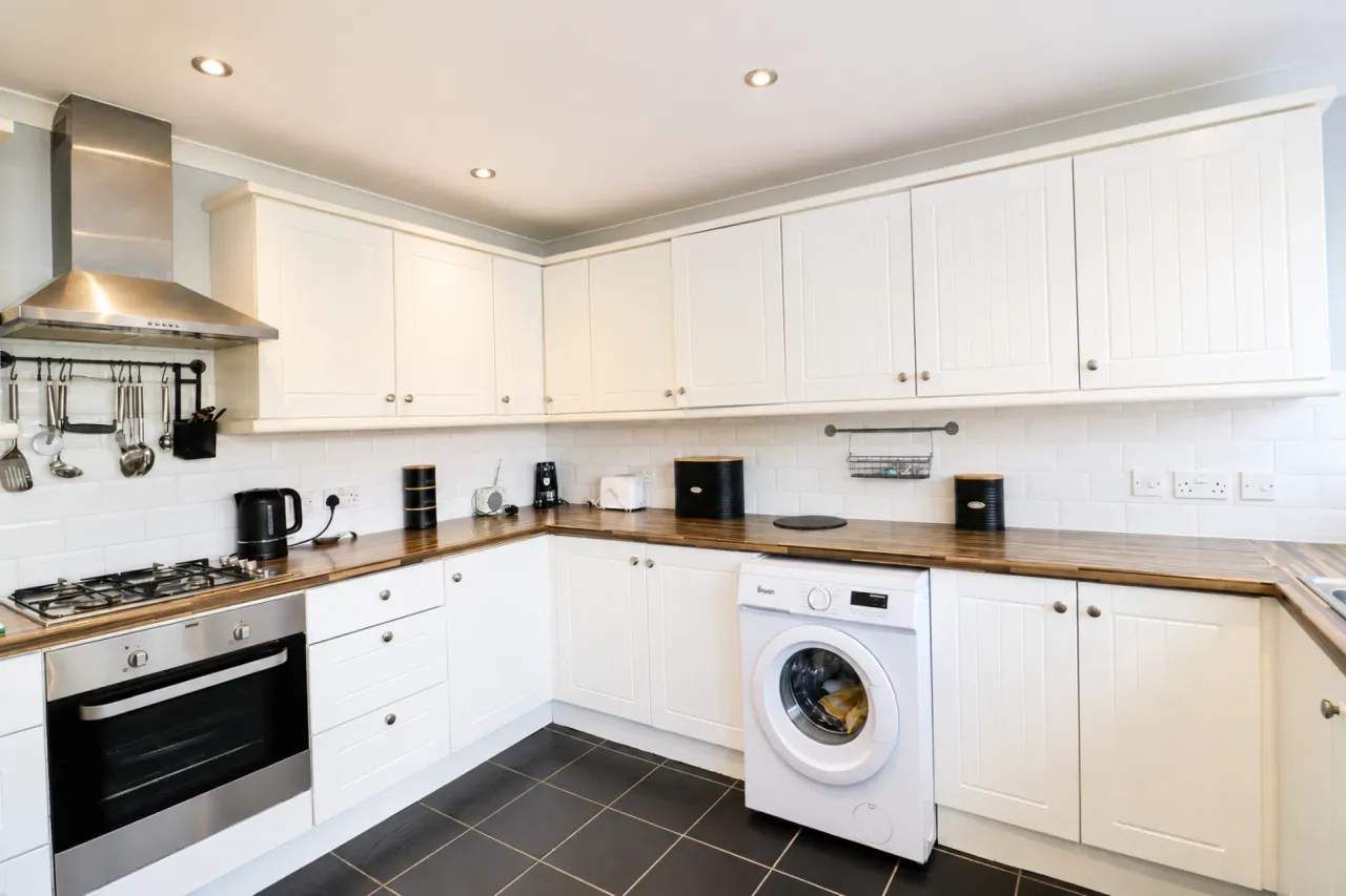 Baker Street, Burntwood, photo 5