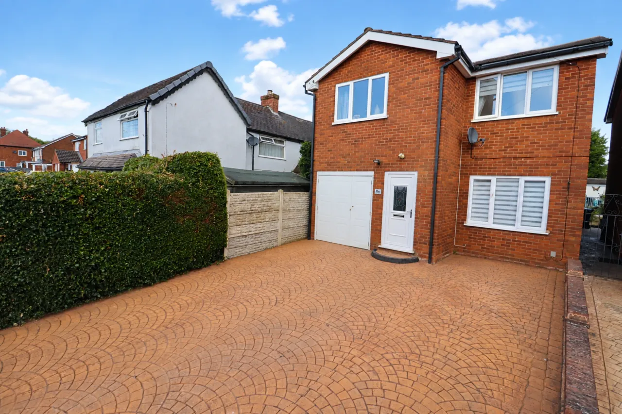 Baker Street, Burntwood, photo 17