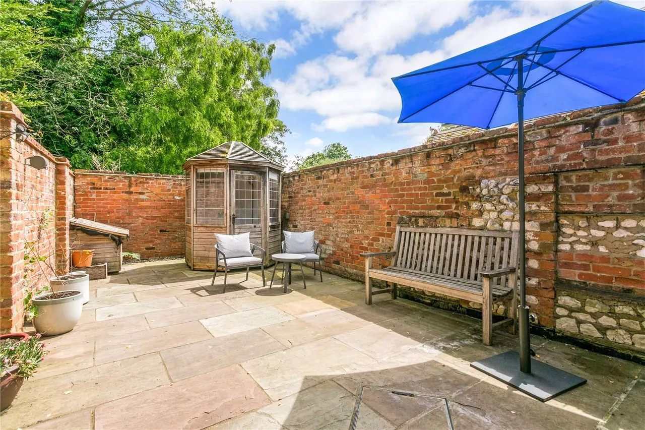 Ferry Lane, Medmenham, Marlow, Buckinghamshire, SL7 2EZ, photo 2