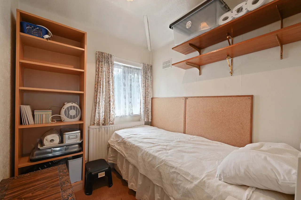Weald Lane, Harrow, HA3, photo 6