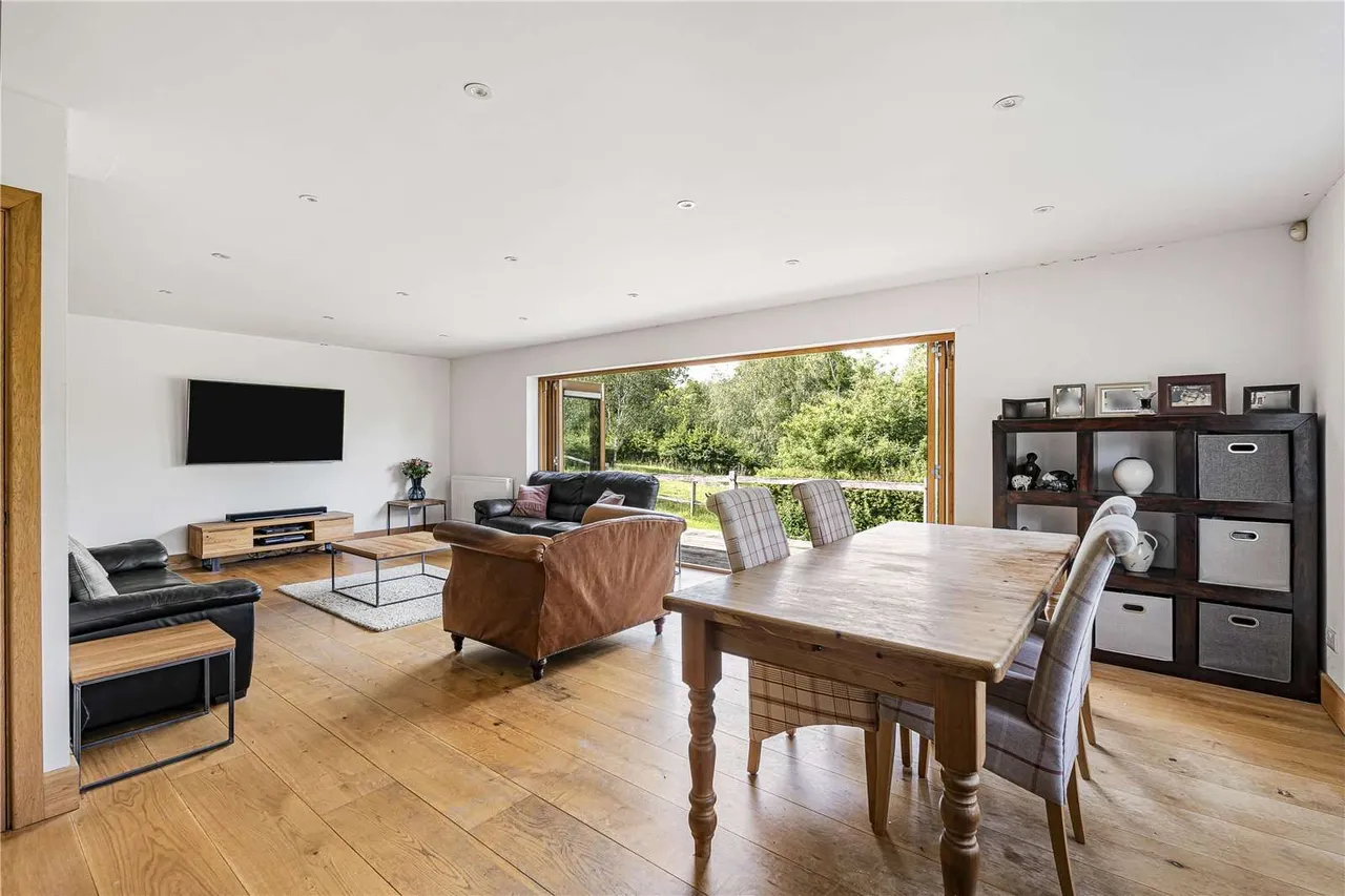Blackgate Lane, Pulborough, RH20, photo 8