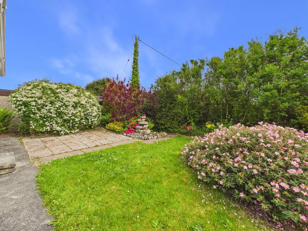 Penlean Close Mount Ambrose, Redruth, photo 11