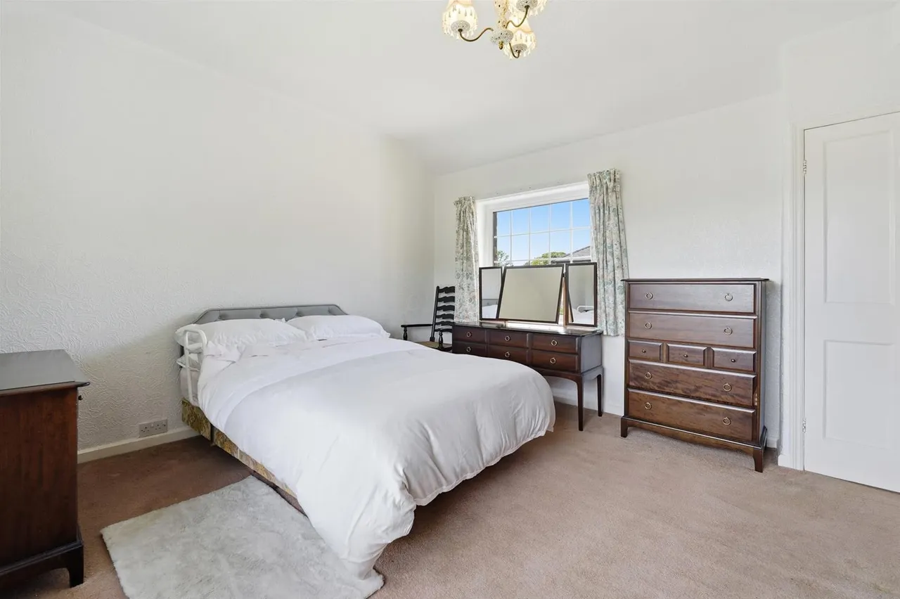Swanscoe Avenue, Bollington, photo 13