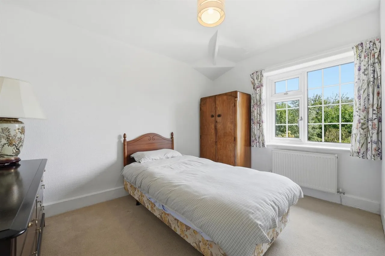 Swanscoe Avenue, Bollington, photo 15