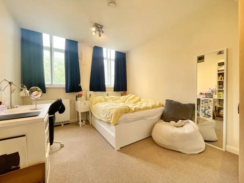Goldhawk Road, London W12 8QD, photo 4