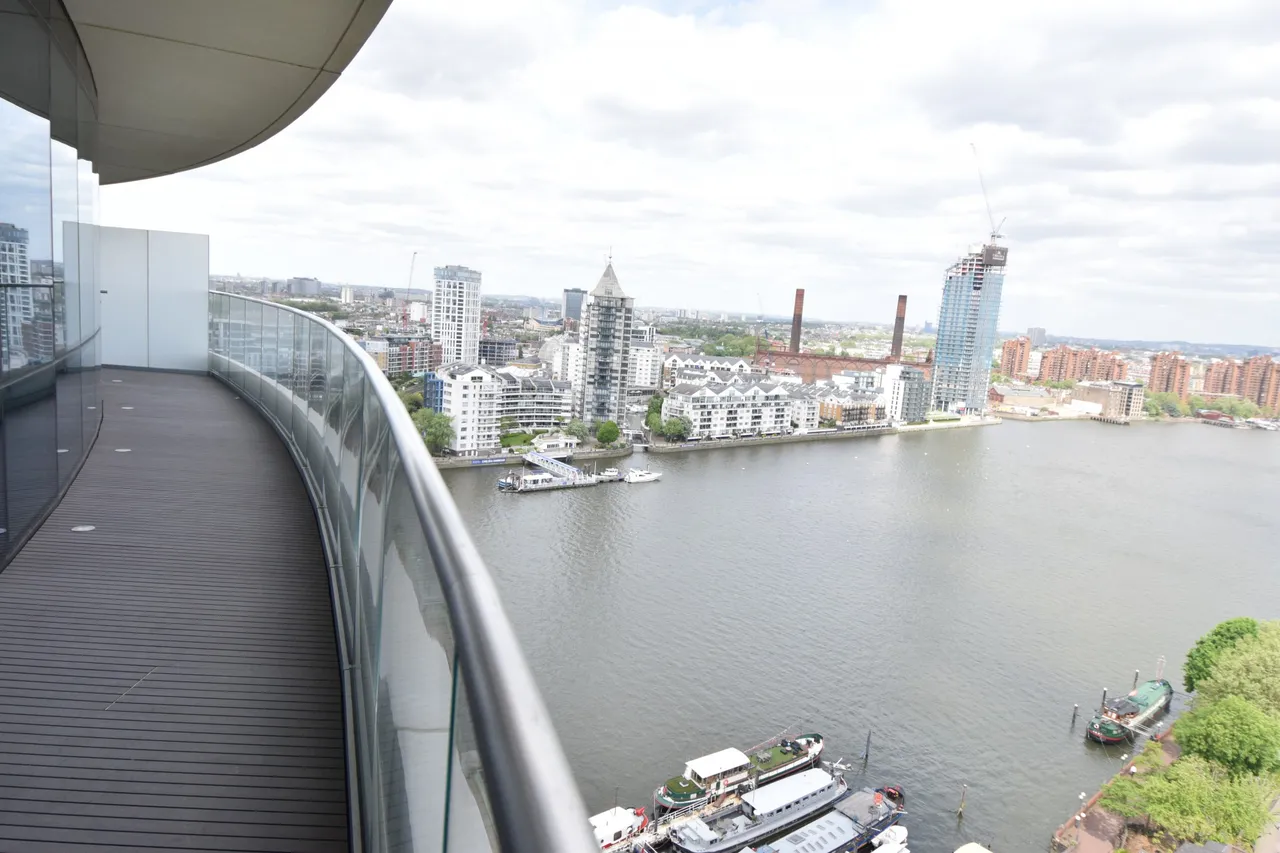 2 bed property for sale, Lombard Wharf, Wandsworth, SW11