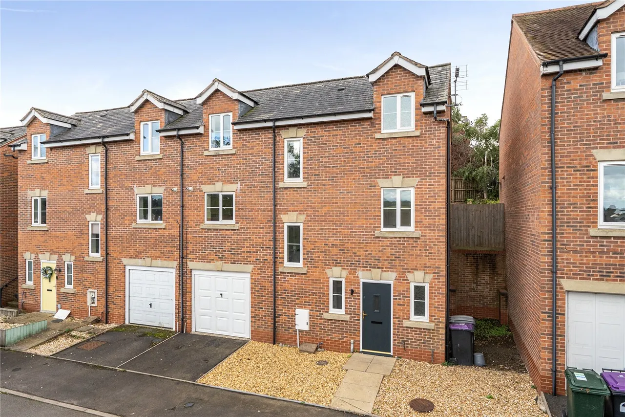 4 bed house for sale, Chestnut Avenue, Craven Arms, SY7