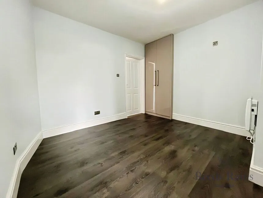 Chapel Lane, Wilmslow, SK9, photo 8