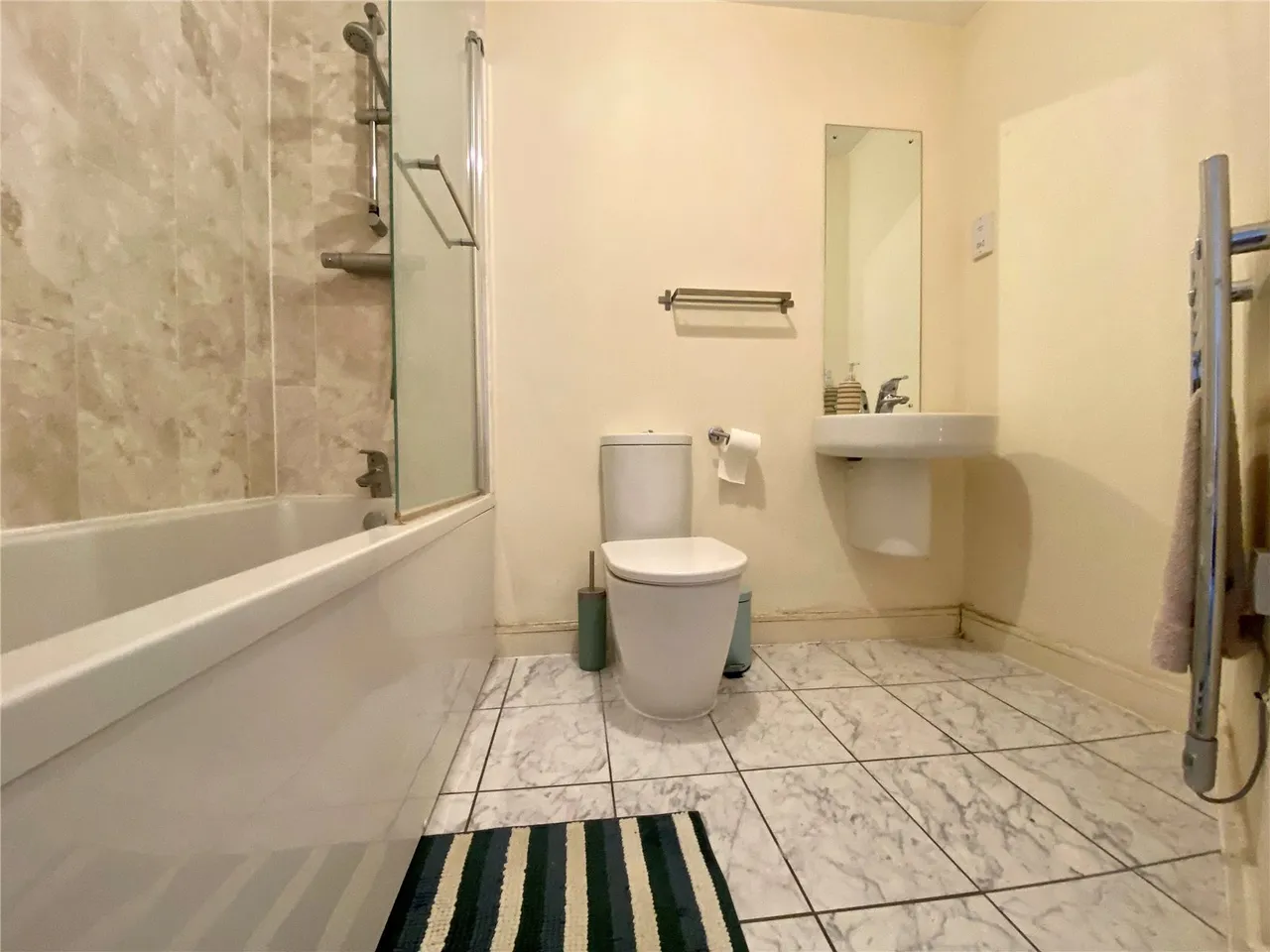 Beverley House, Wallis Square, Farnborough, GU14 7GR, photo 6