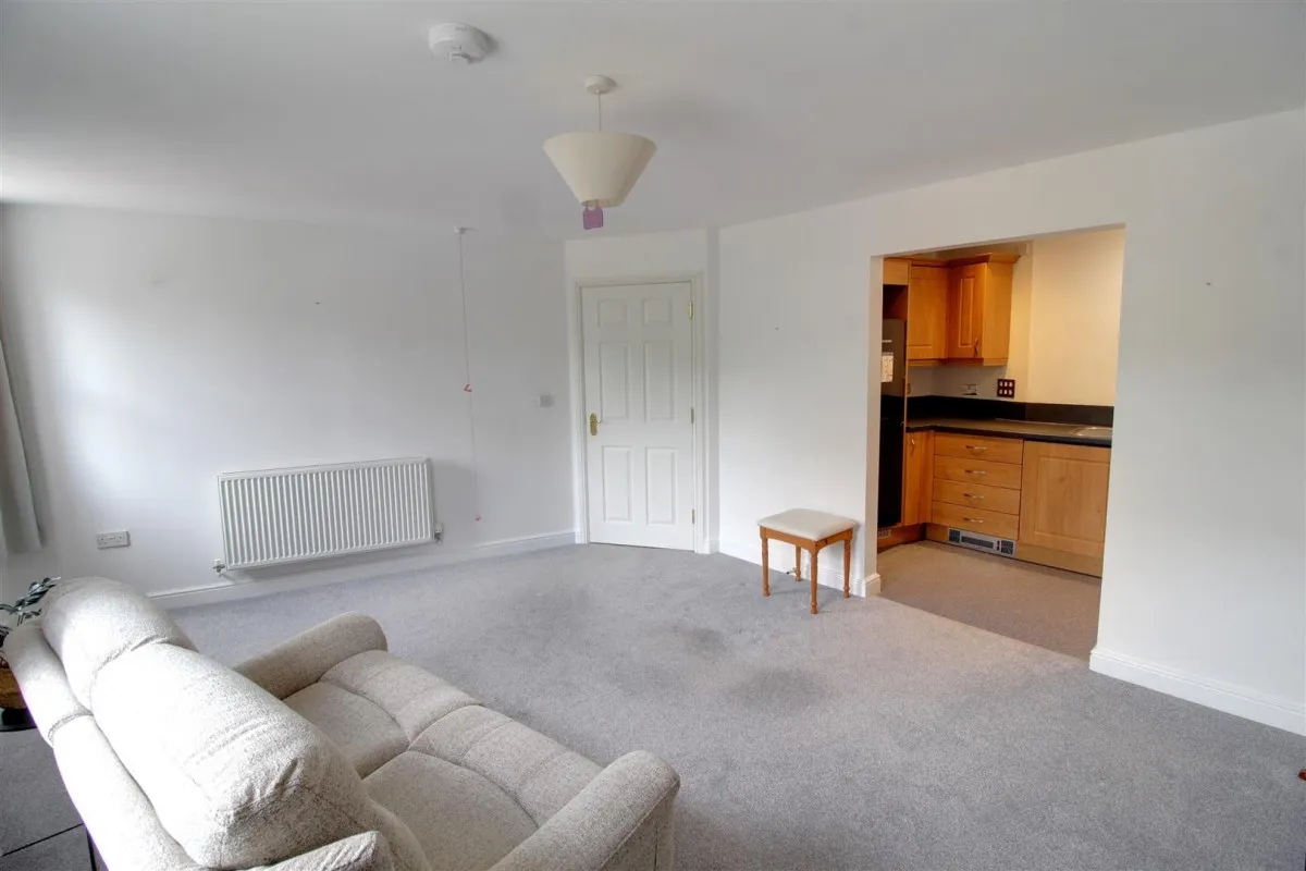 Stokes Mews, Newent, GL18, photo 2