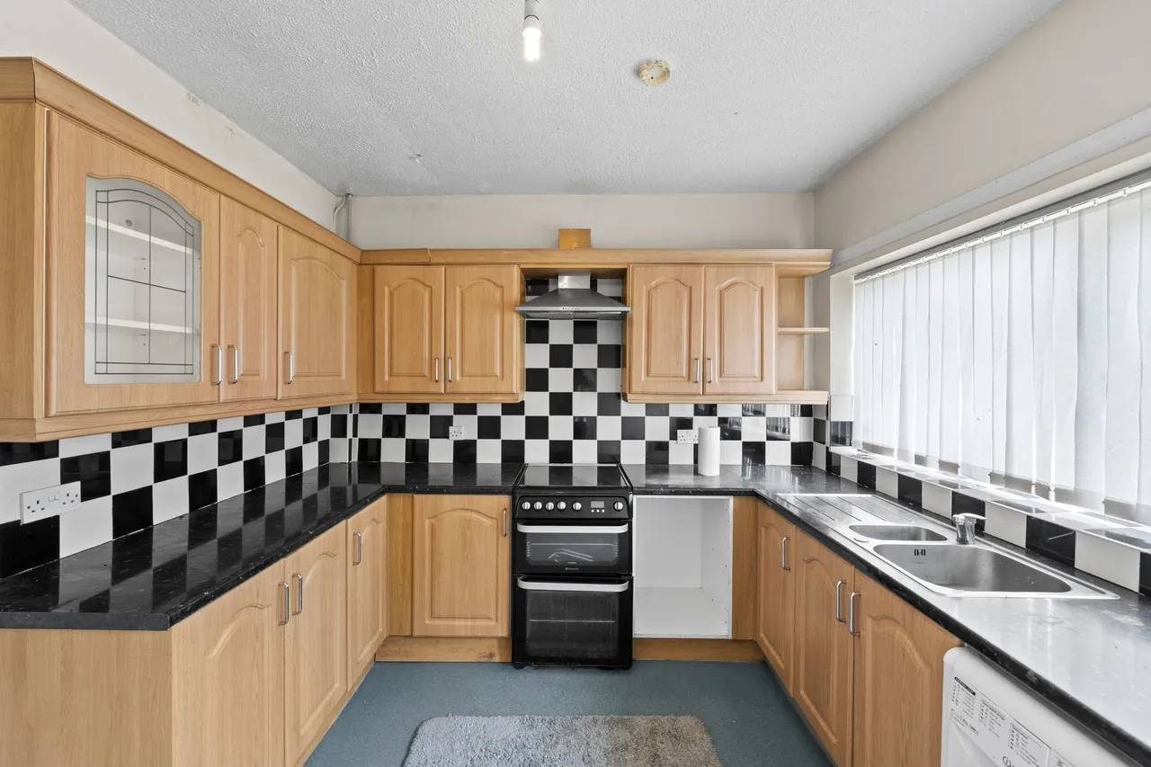 Hazel Avenue, Wigan, Wigan, WN6 8QT, photo 4