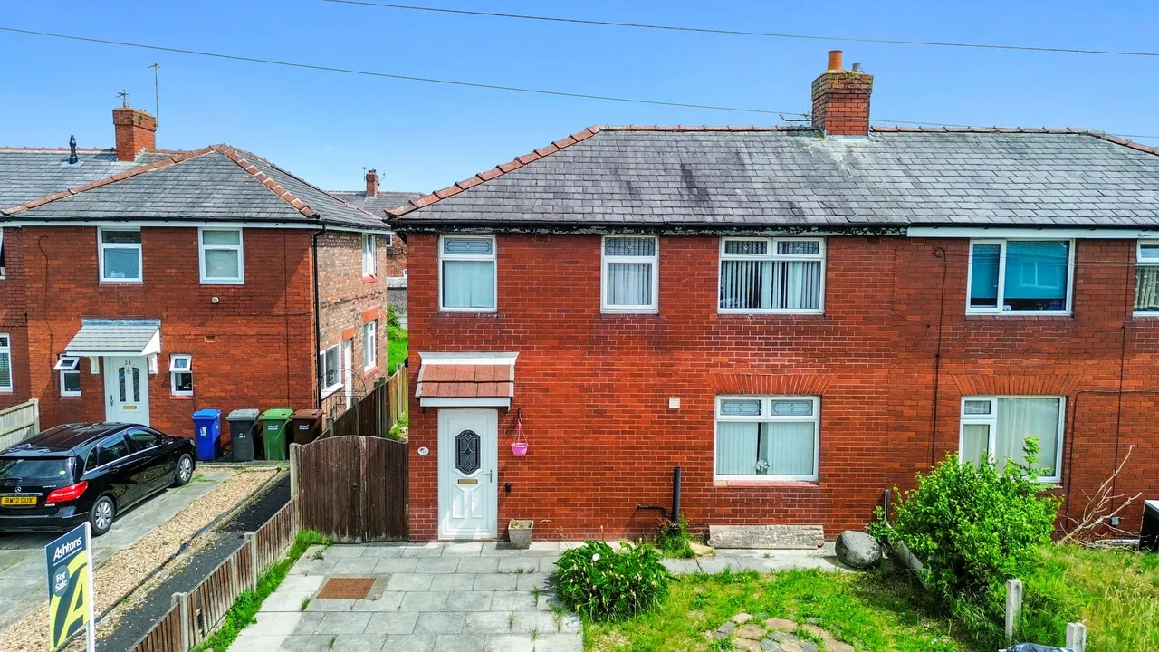 3 bed house for sale — Hazel Avenue, Wigan, Wigan, WN6 8QT