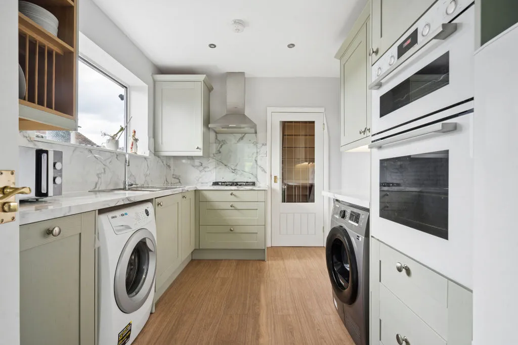 Lower Ridge, Bourne End SL8 5BL, photo 5