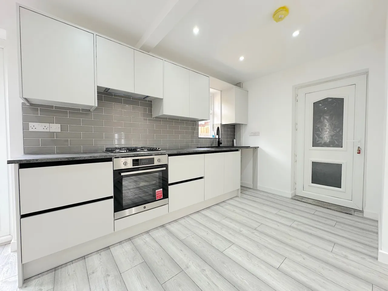 Beechfield Grove, Bilston, Wolverhampton, WV14, photo 5