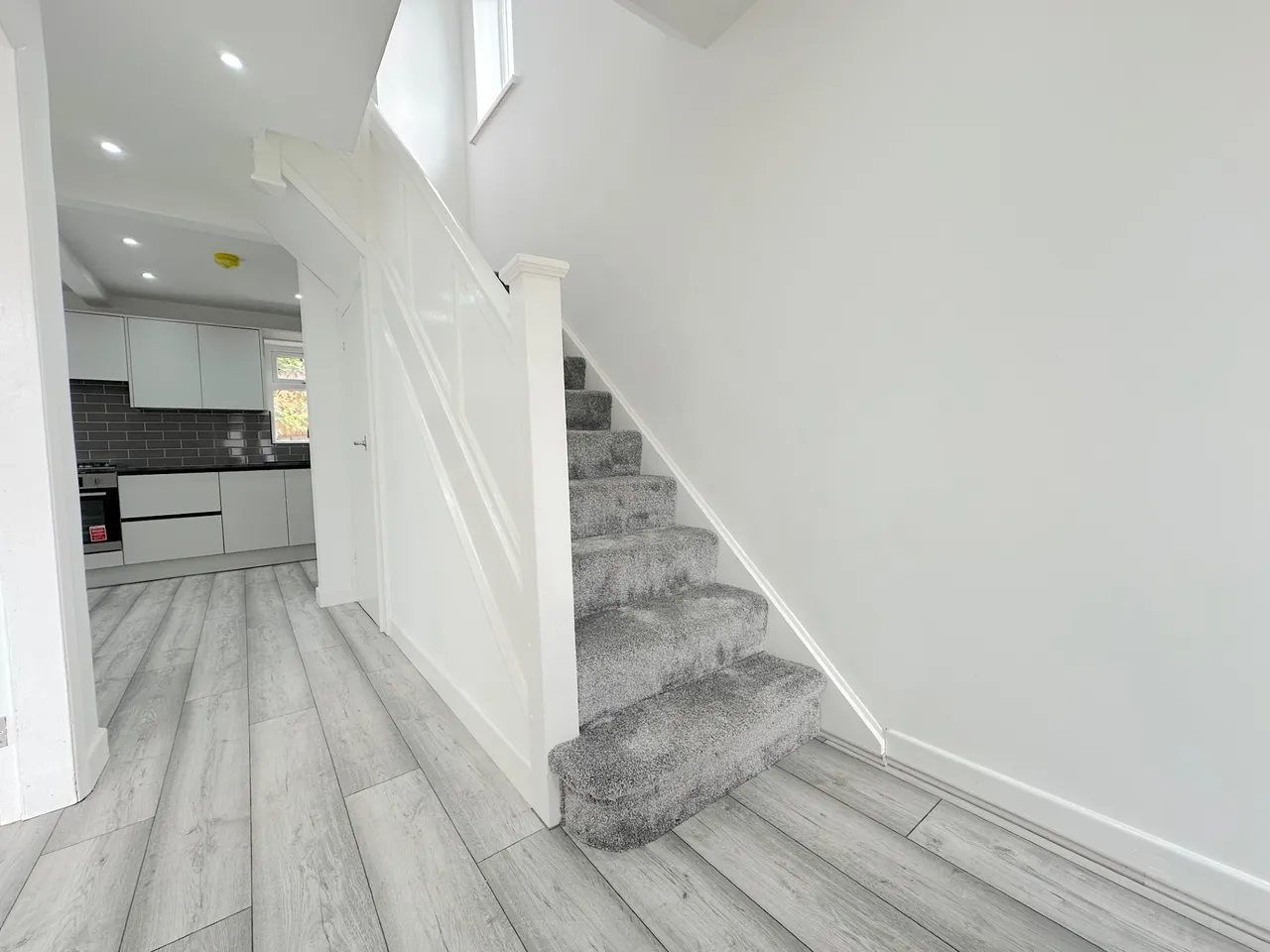 Beechfield Grove, Bilston, Wolverhampton, WV14, photo 2