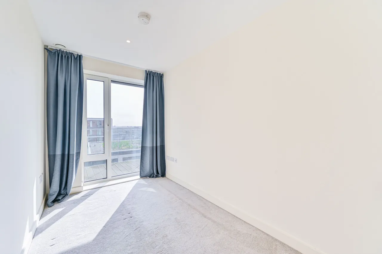 Flat 1505, Judde House, Duke of Wellington Avenue, London, photo 12