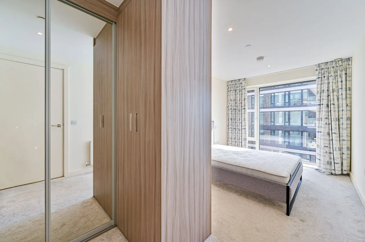 Flat 1505, Judde House, Duke of Wellington Avenue, London, photo 10