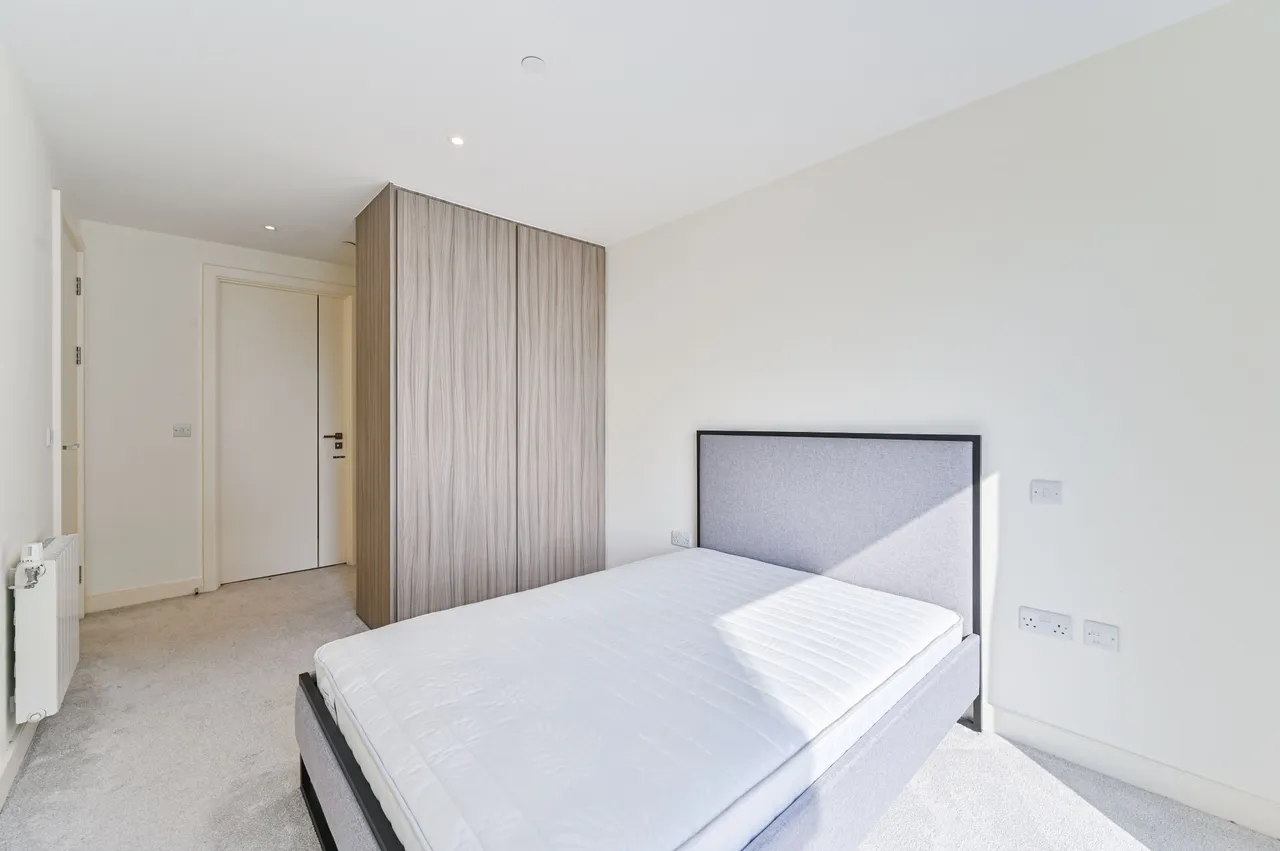 Flat 1505, Judde House, Duke of Wellington Avenue, London, photo 11